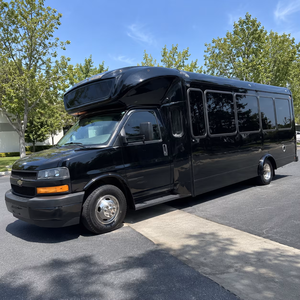 inglewood 15 passenger party bus