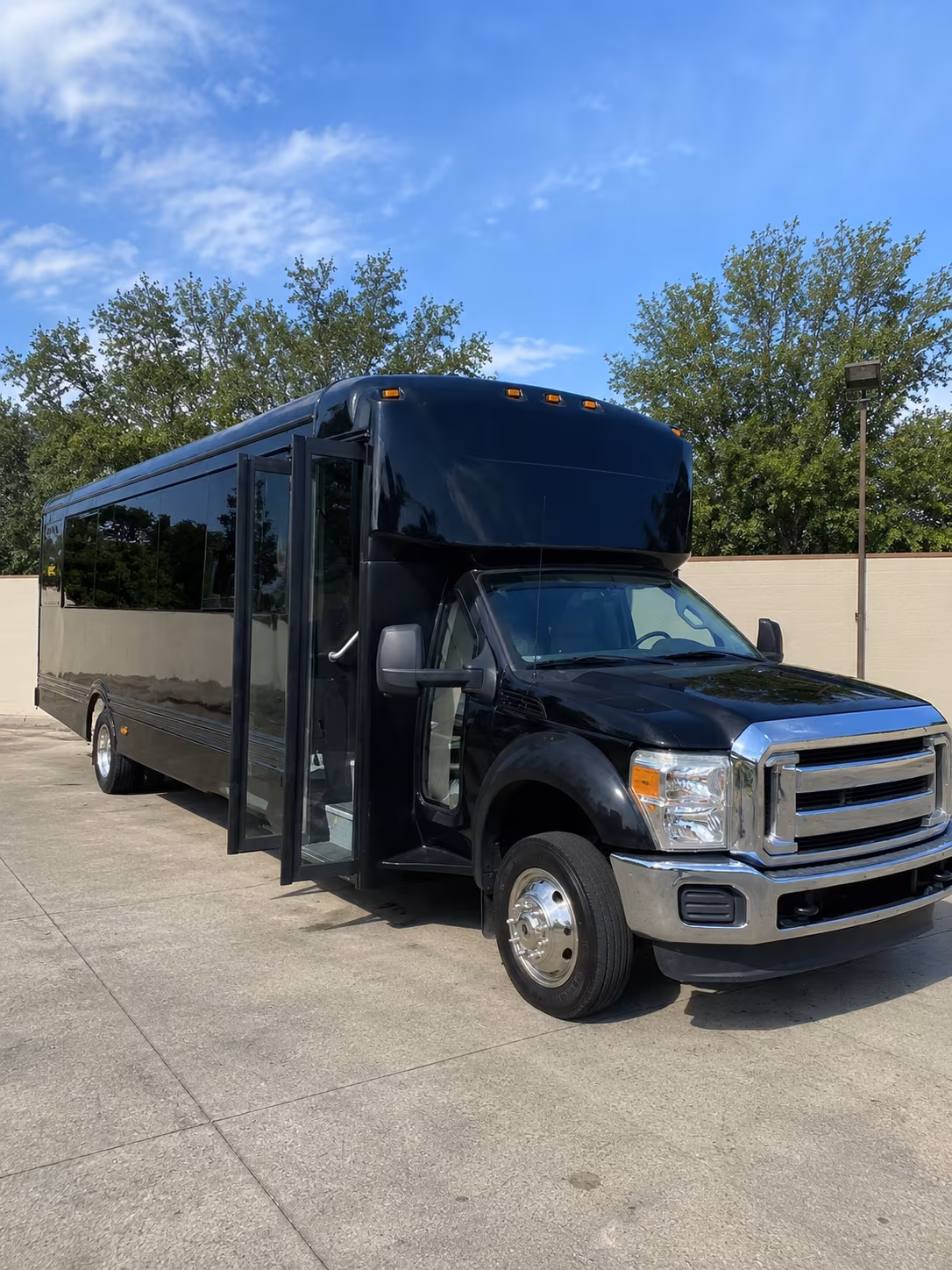 inglewood 20 passenger party bus