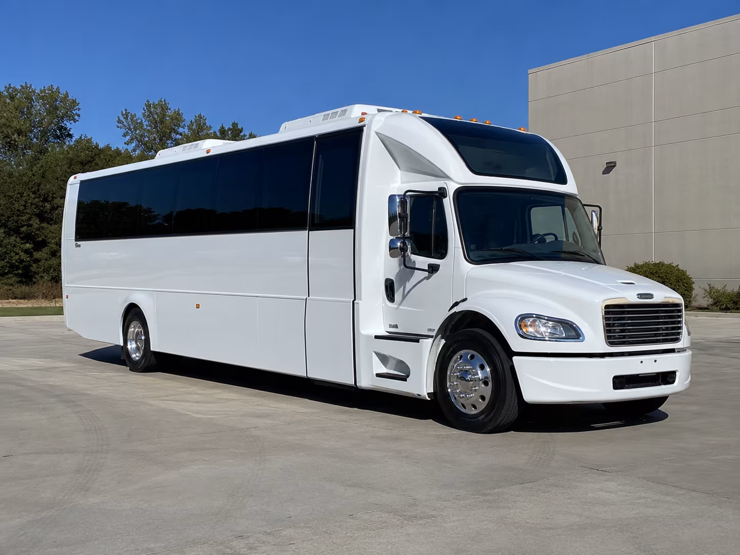 inglewood 28 passenger party bus