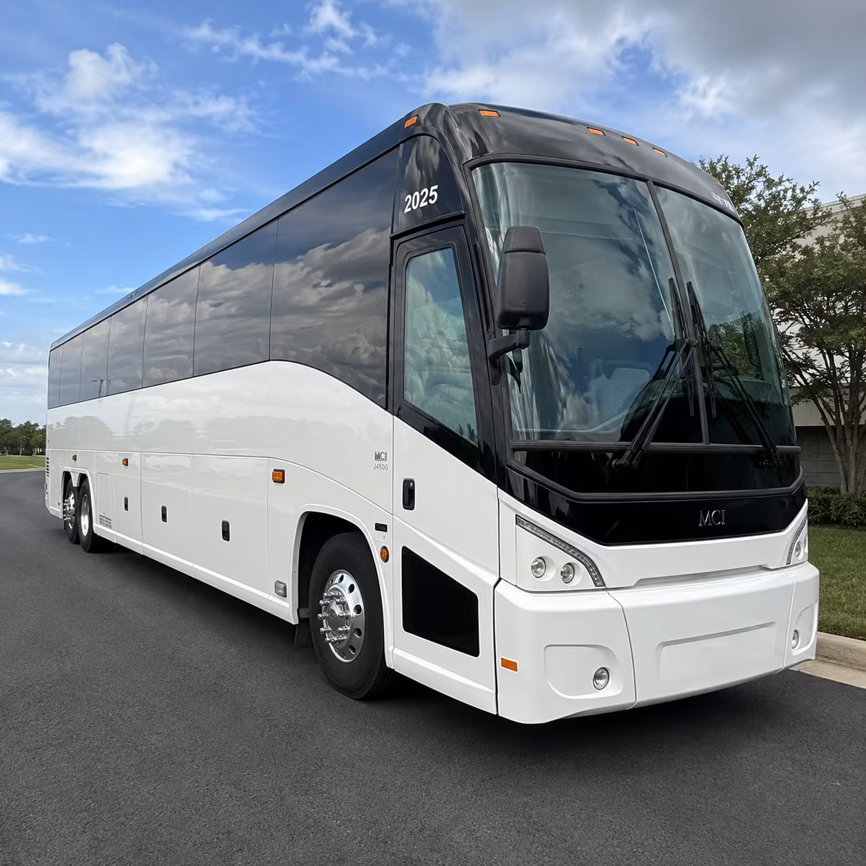 museum bus rentals for natural history museum and caam field trips